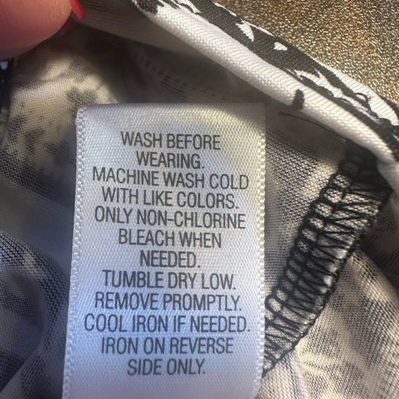 Ladies Croft and Barrow Top Dressy Black and White Business Casual - Picture 6 of 6